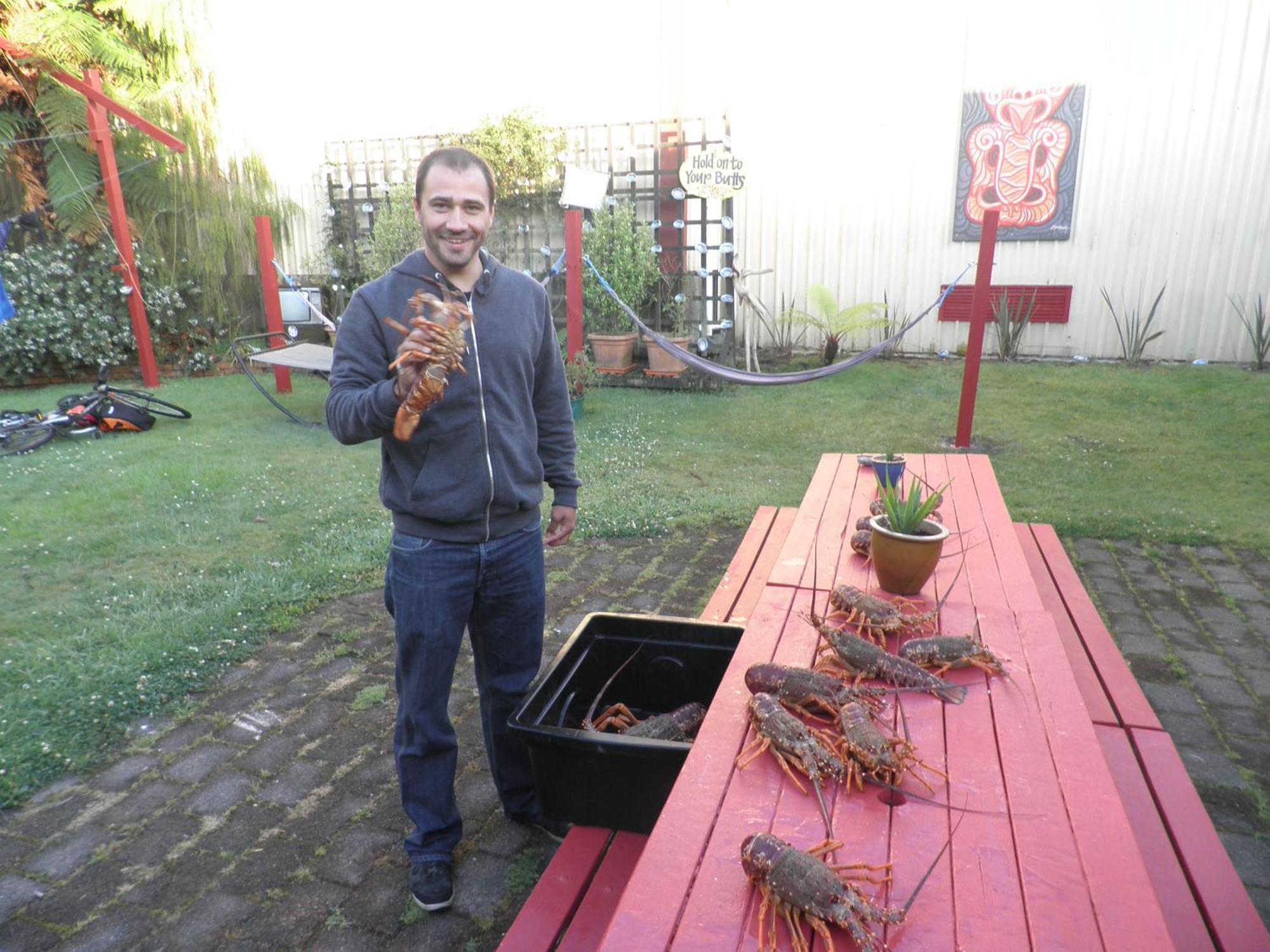 Bazil'S Backpackers Bbh Hostel & Surf School Westport Esterno foto