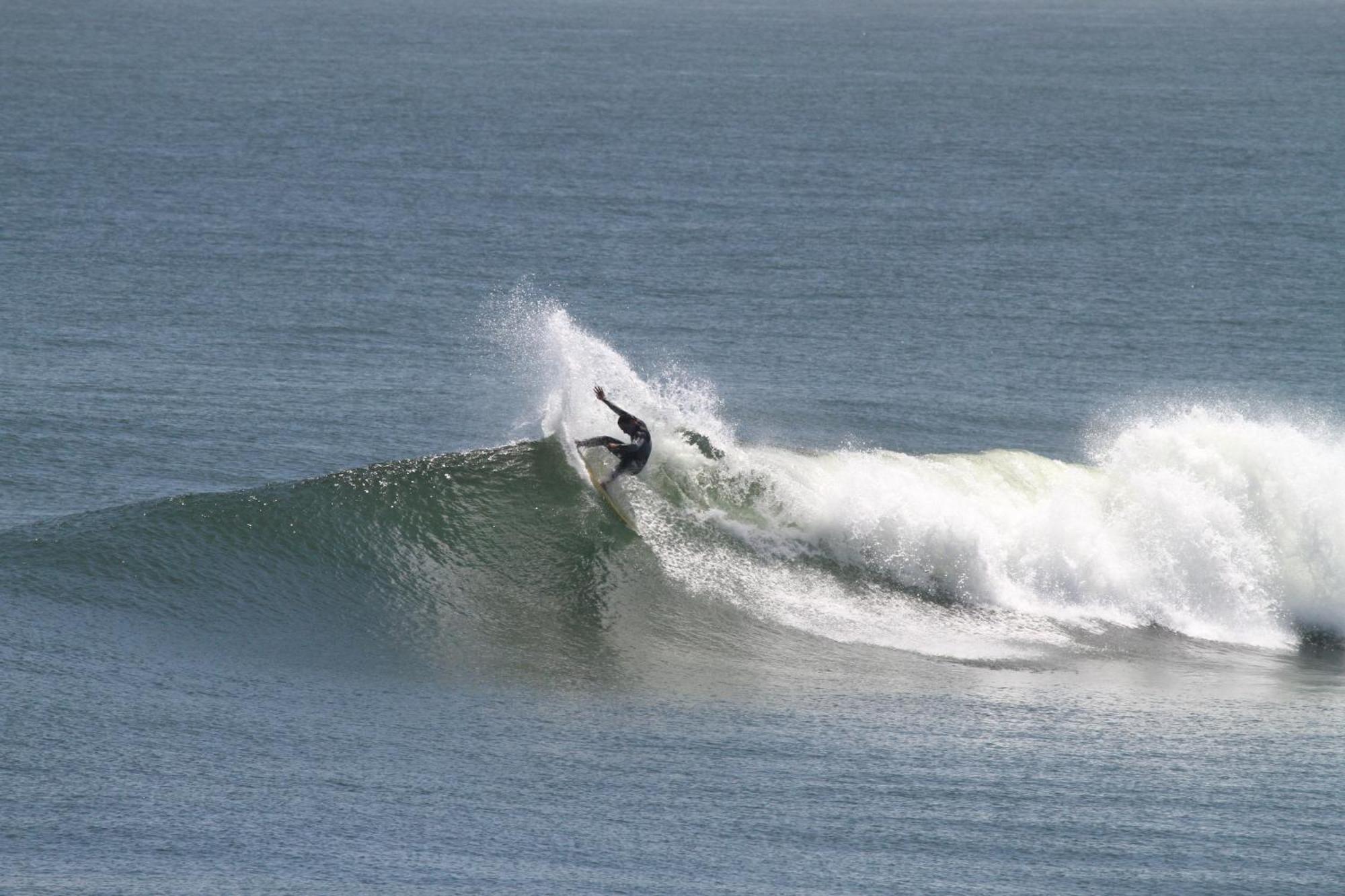 Bazil'S Backpackers Bbh Hostel & Surf School Westport Esterno foto