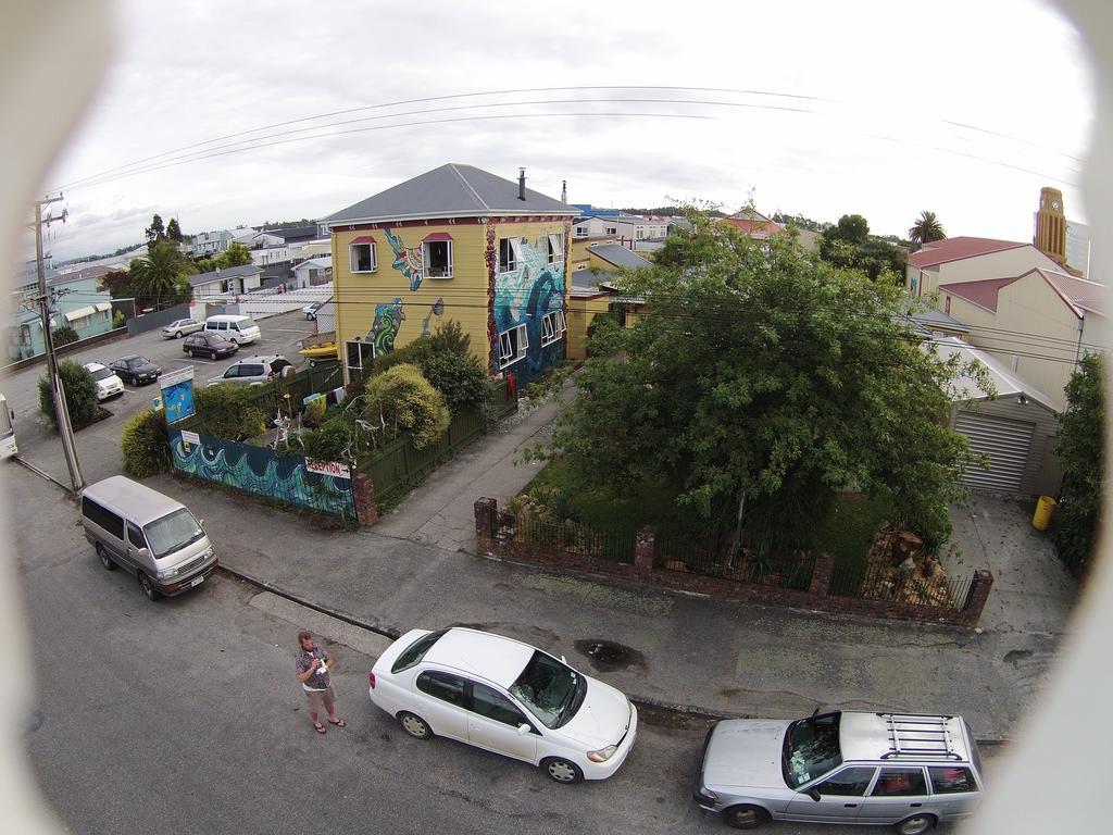 Bazil'S Backpackers Bbh Hostel & Surf School Westport Esterno foto